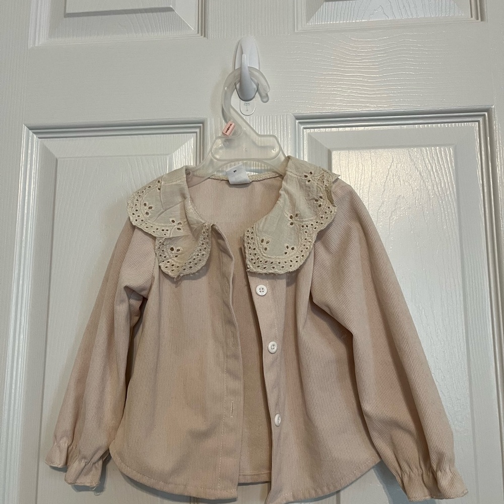 SHEIN Cream Kids Jacket with Lace Collar